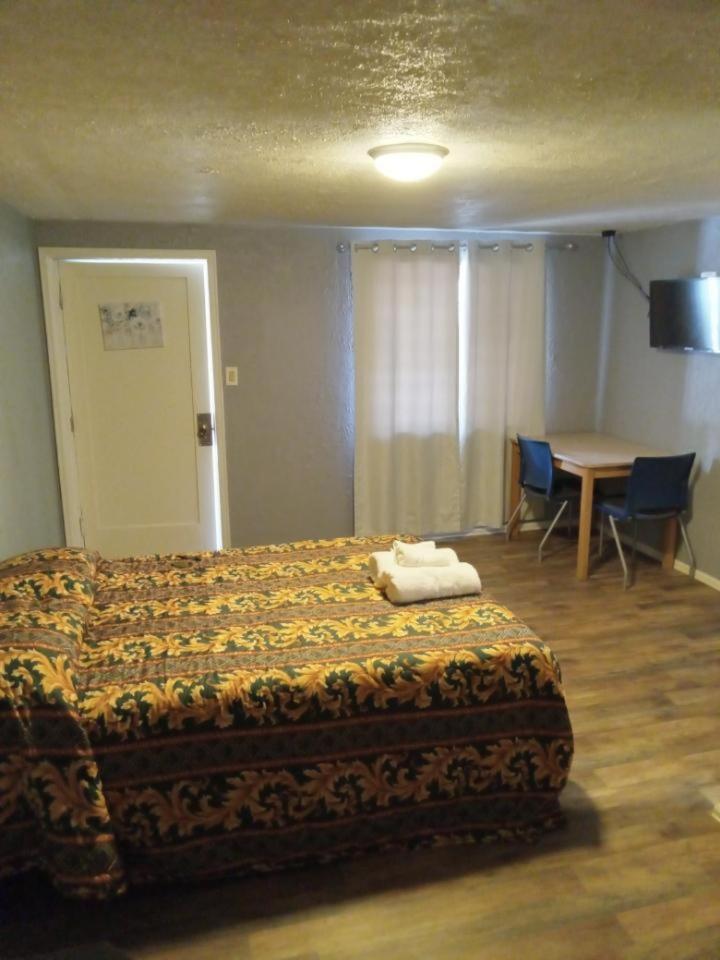 Ranch Motel Colorado Springs Buitenkant foto
